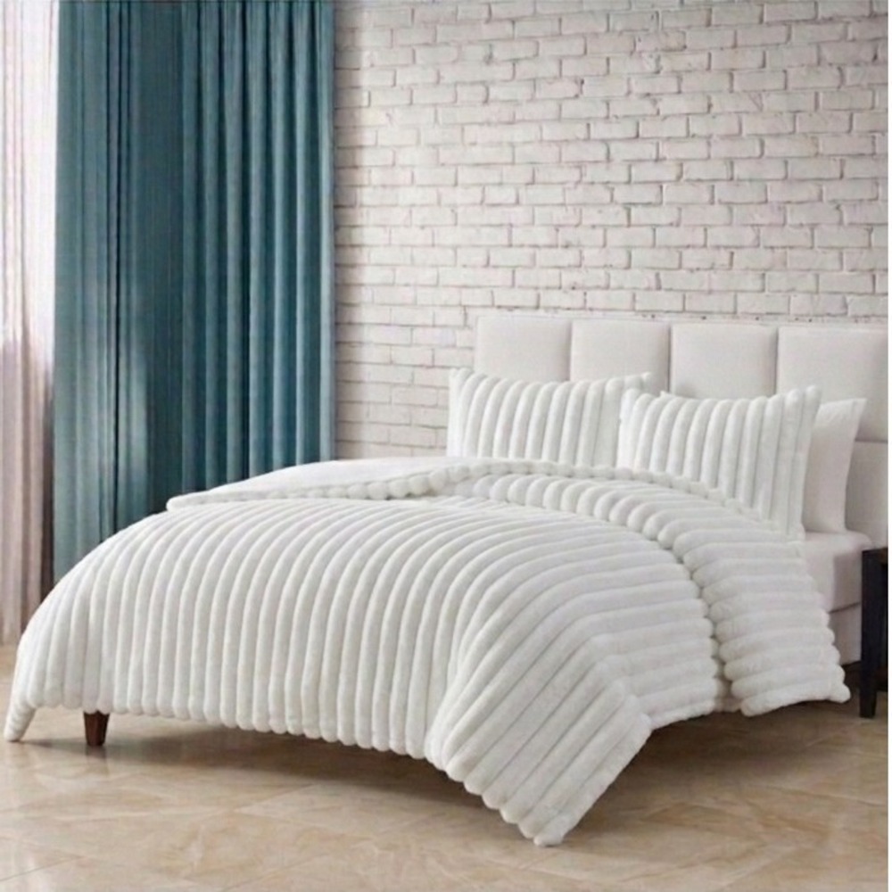 Hallmart Collectibles Comforter Set Ivory Faux‎ Fur 3 Piece King Glam Luxurious